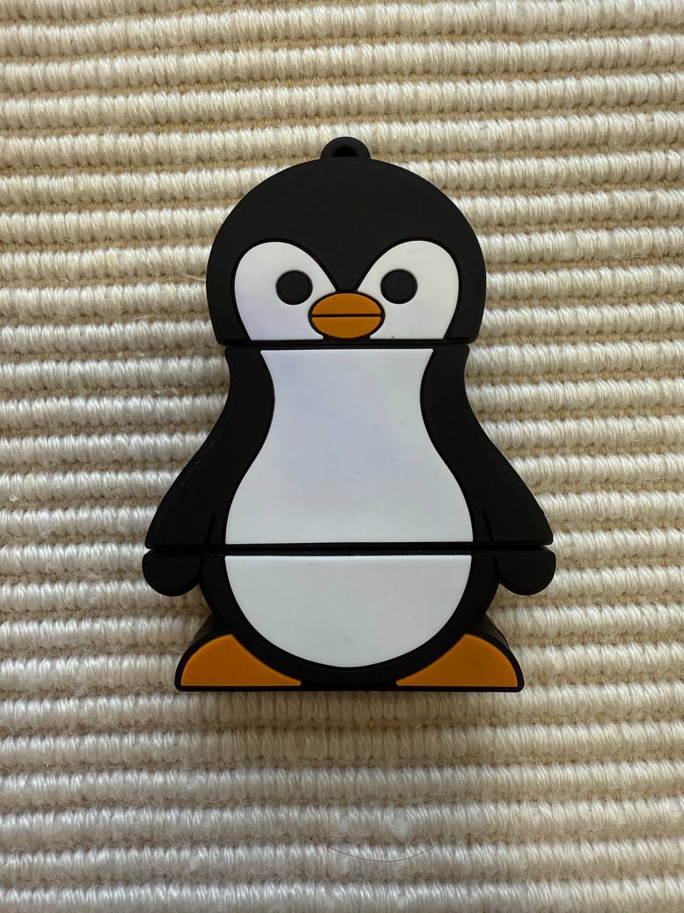31-in-1 Bootable Linux & Windows Apps & Utils - PENGUIN ULTIMATE USB