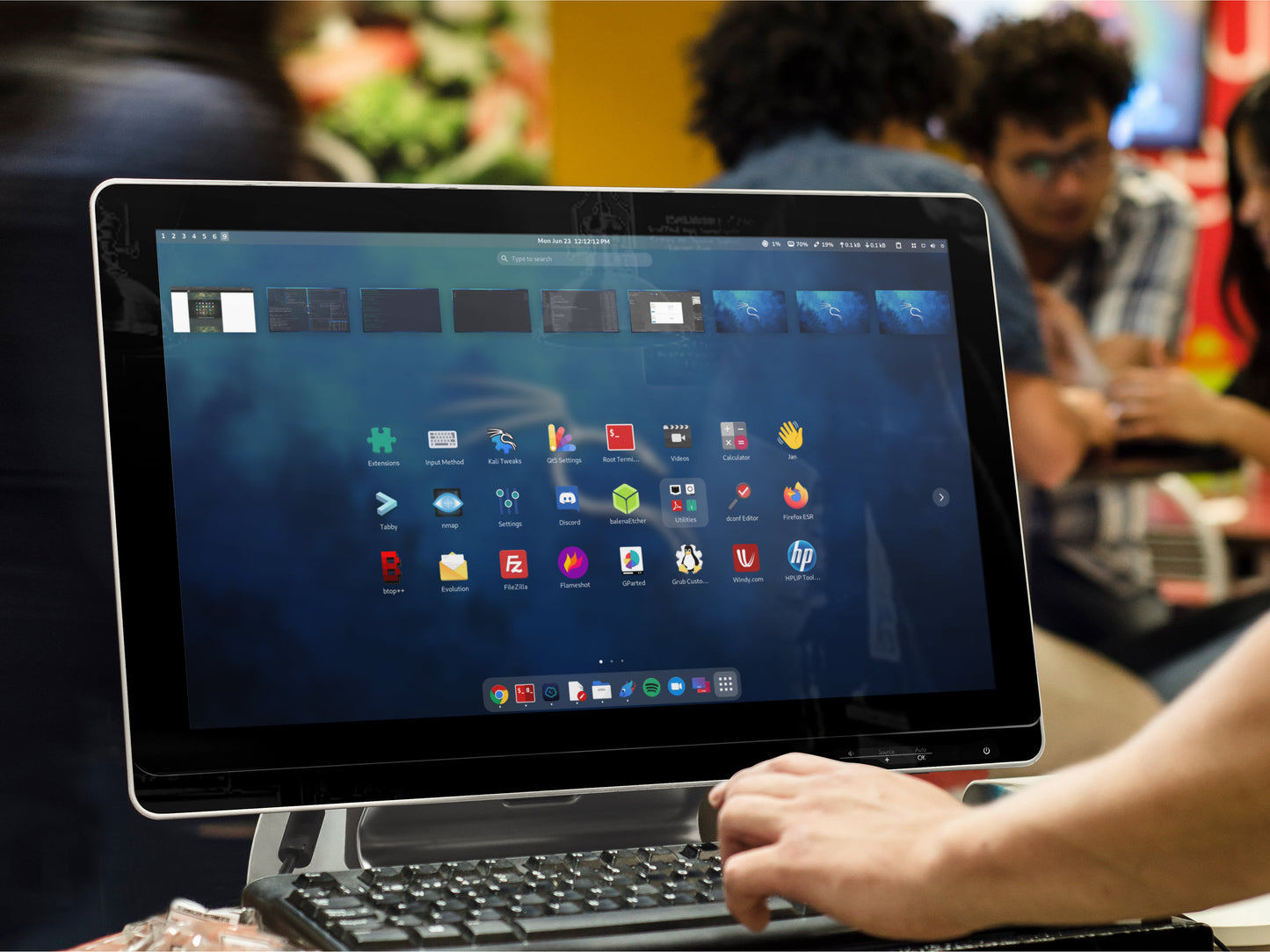 Kali Linux Bootable USB [16GB] – Ethical Hacking & Cybersecurity Operating System